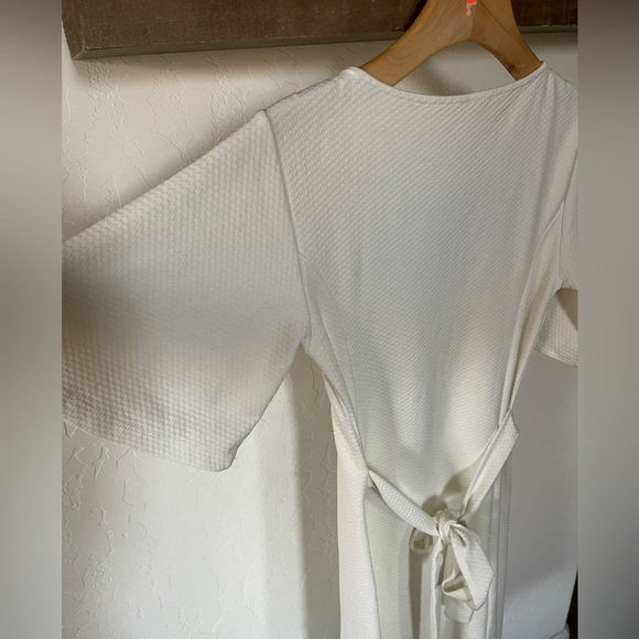 Asos White Feminine Dress with Cute Brown Button Details through front, Size 4•• - Picture 7 of 10